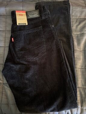 Levi's Women's Black Corduroy Straight-Leg Pants